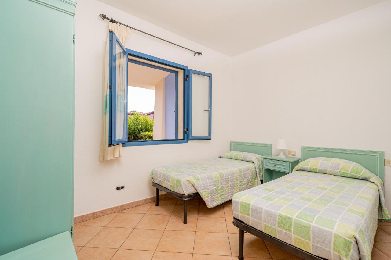 Apartments In Residence With Swimming Pool In Cala Girgolu Monte Petrosu Exterior photo